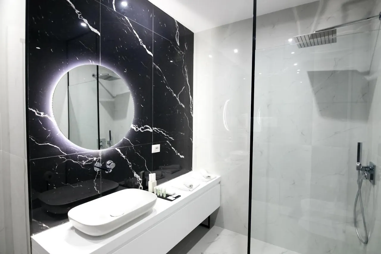 ****  N Hotel By Noshi Rinas Albania